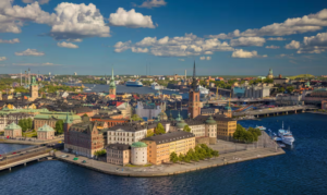 Stokholmi do të ndalojë makinat me benzinë dhe naftë nga qendra e qytetit